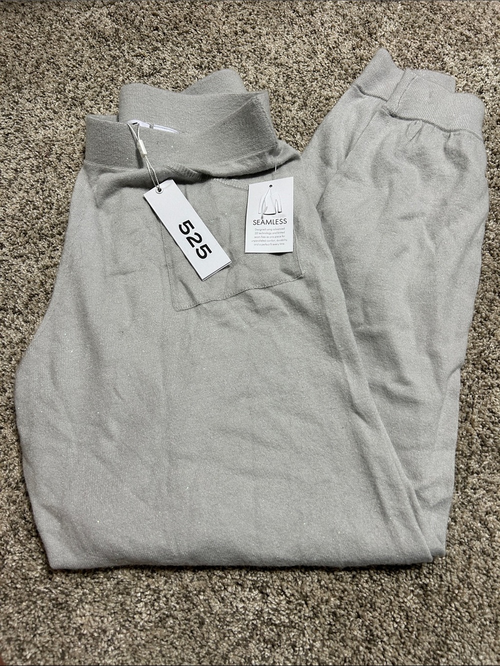 525 Seamless Joggers NWT